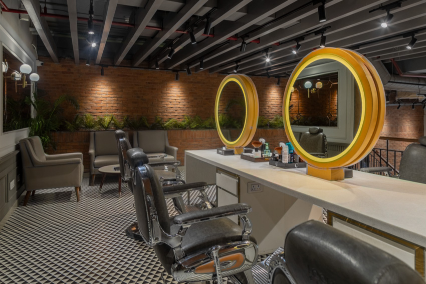 Look-Golden---Retail-Interior